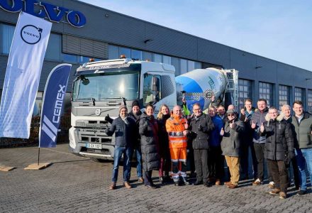 Volvo electric concrete truck 2